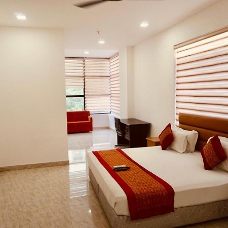 Amora Rooms Dwarka Нью-Дели Экстерьер фото