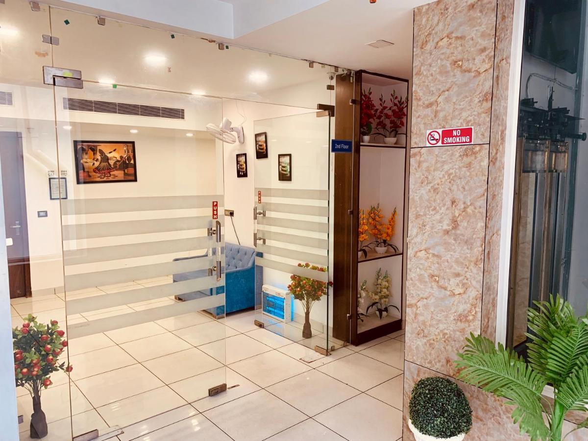 Amora Rooms Dwarka Нью-Дели Экстерьер фото