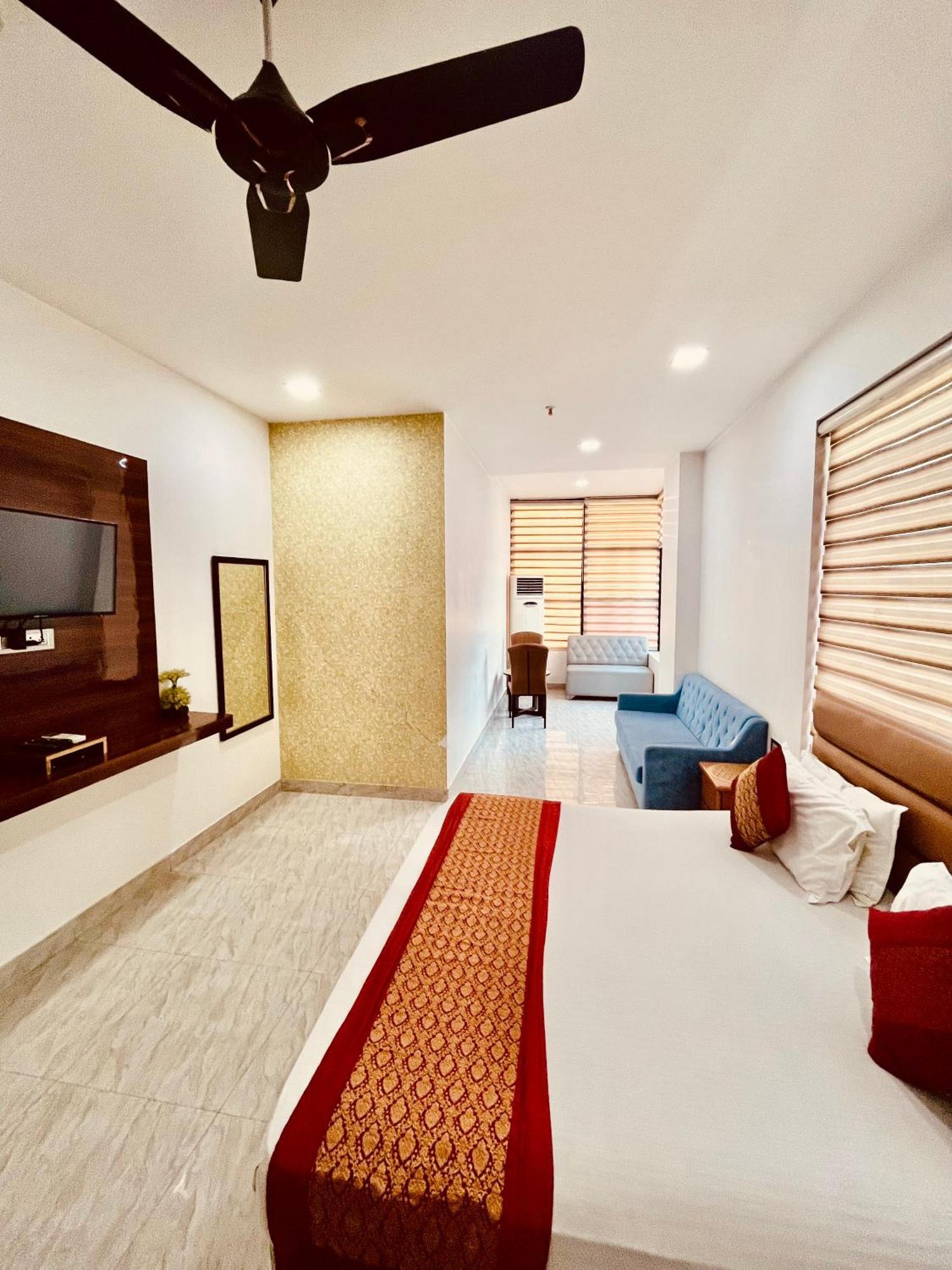 Amora Rooms Dwarka Нью-Дели Экстерьер фото