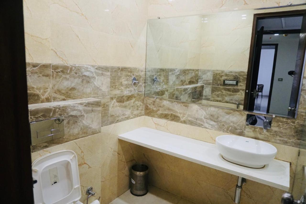 Amora Rooms Dwarka Нью-Дели Экстерьер фото
