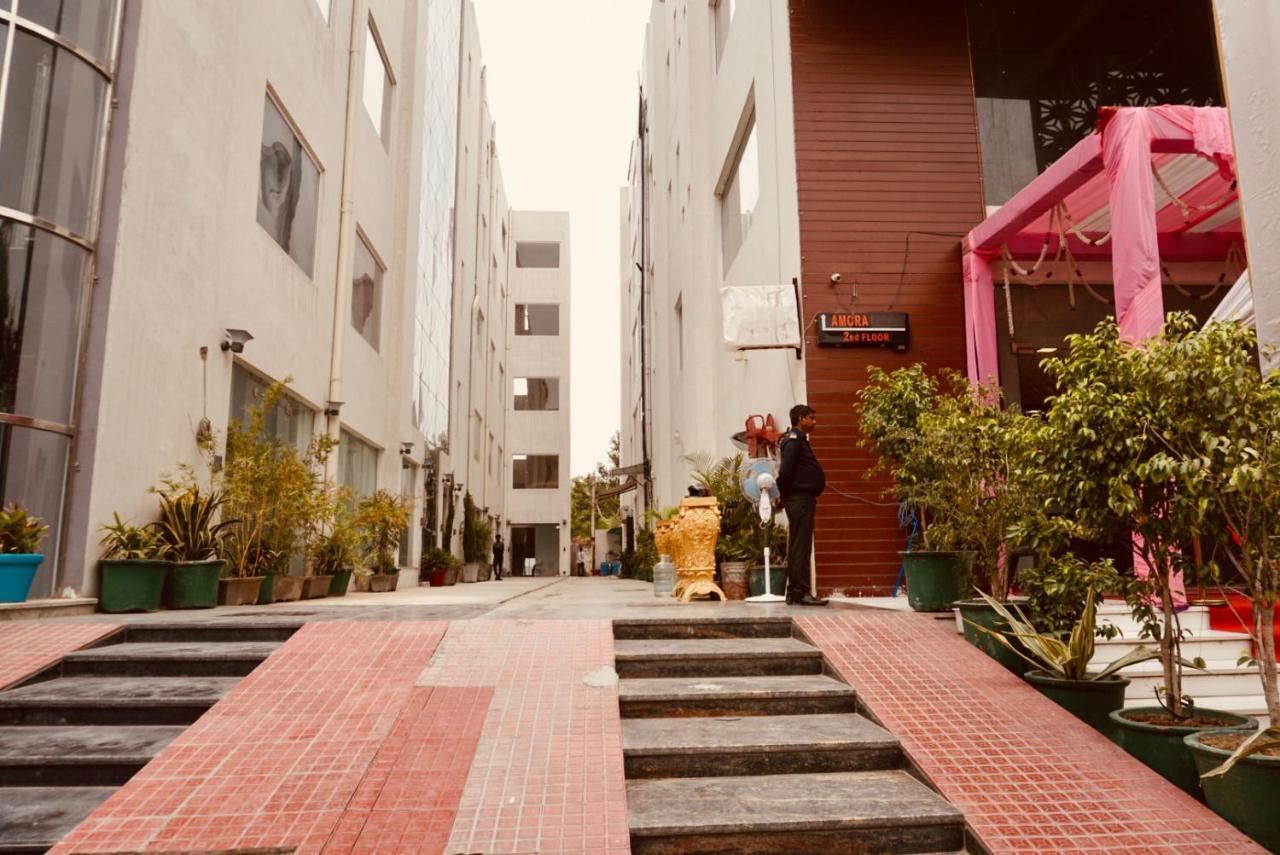 Amora Rooms Dwarka Нью-Дели Экстерьер фото